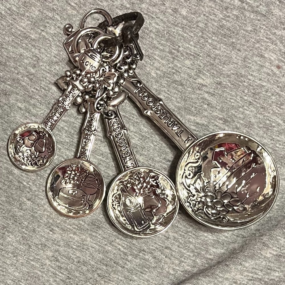 Ganz Wine Grapes Measuring Spoons 4 Piece Set